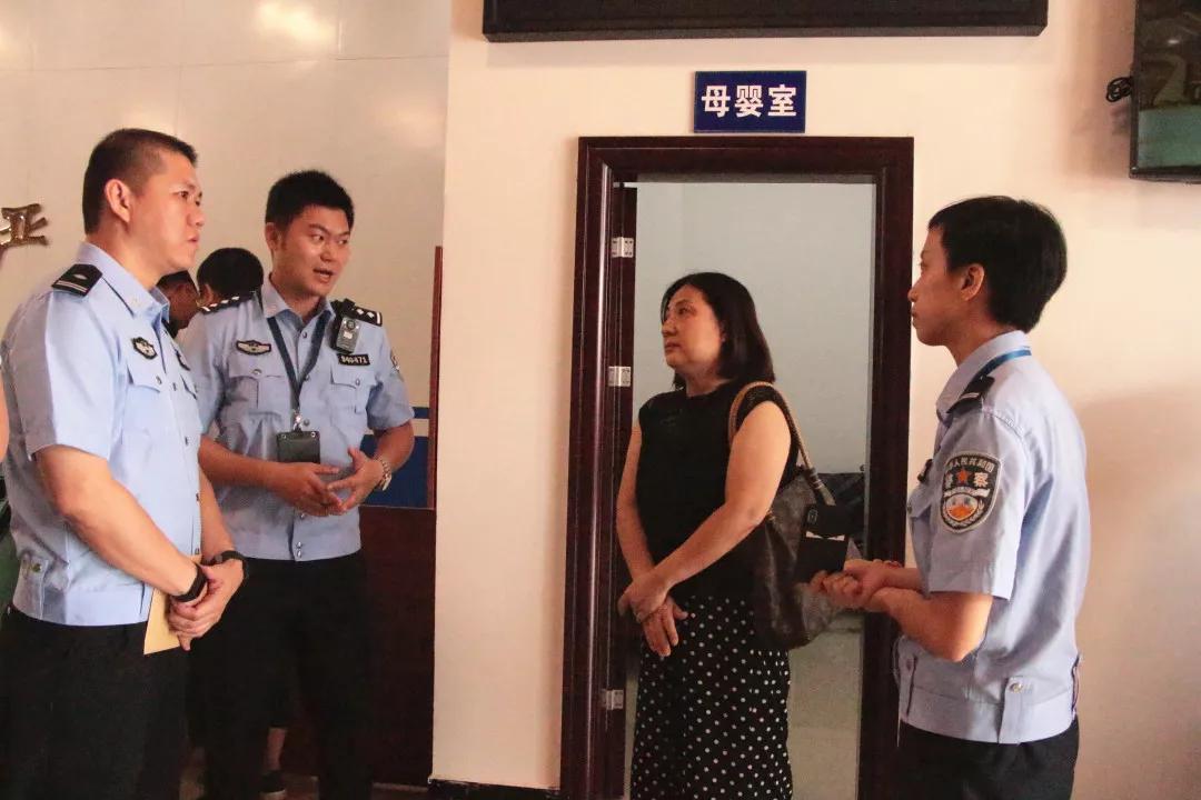 兼顧工作和家庭 選建“女職工關(guān)愛室”——梧州市總工會走訪基層工會推進(jìn)女職工關(guān)愛室建設(shè)工作