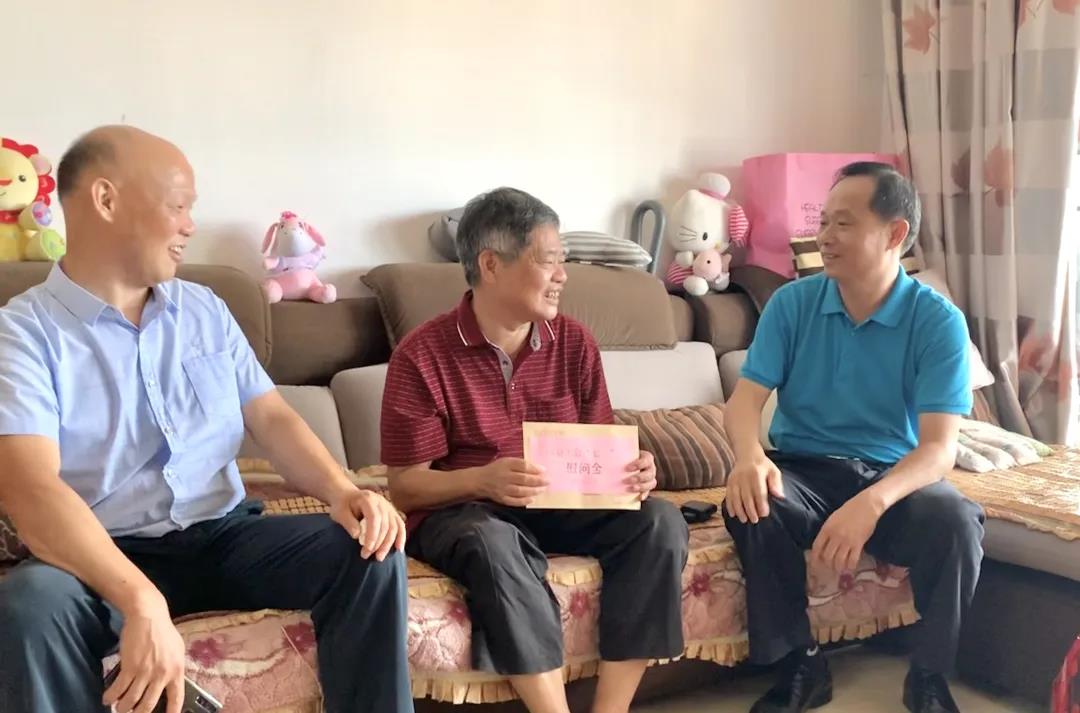 梧州市總工會(huì)開(kāi)展豐富多彩黨日活動(dòng)慶七一