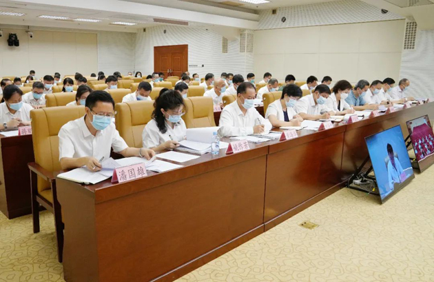 廣西學(xué)習(xí)貫徹習(xí)近平總書記重要指示精神深入推進(jìn)產(chǎn)業(yè)工人隊(duì)伍建設(shè)改革電視電話會議召開