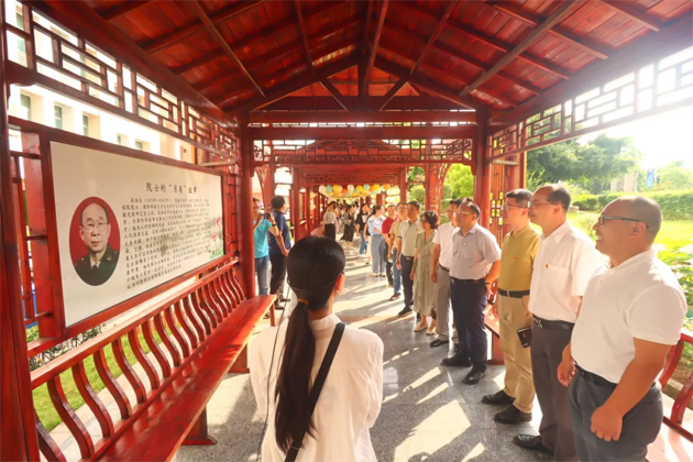 黨工融合謀發(fā)展，廉潔自律樹清風(fēng)