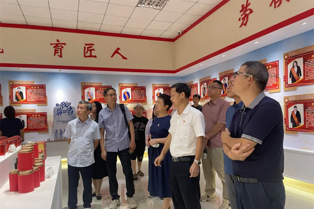 “融”合發(fā)展“總”有驚喜丨市總工會(huì)與市融媒體中心開展黨工融合交流活動(dòng)