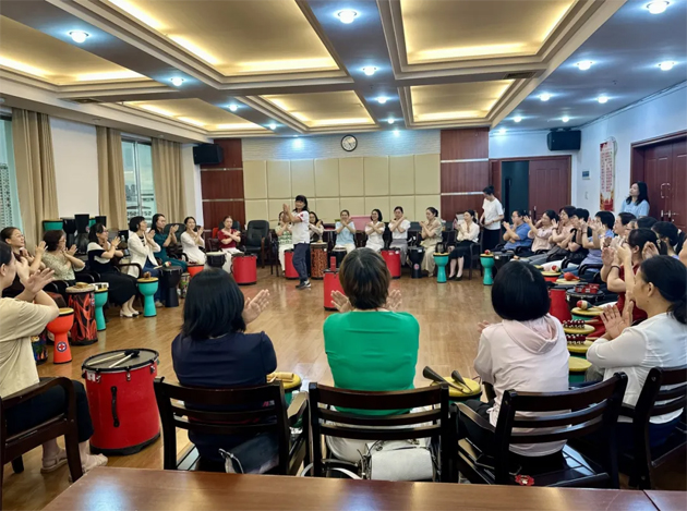 梧州市總工會女職工委員會開展“黨旗領(lǐng)航聚合力，情暖巾幗綻芳華” 主題活動