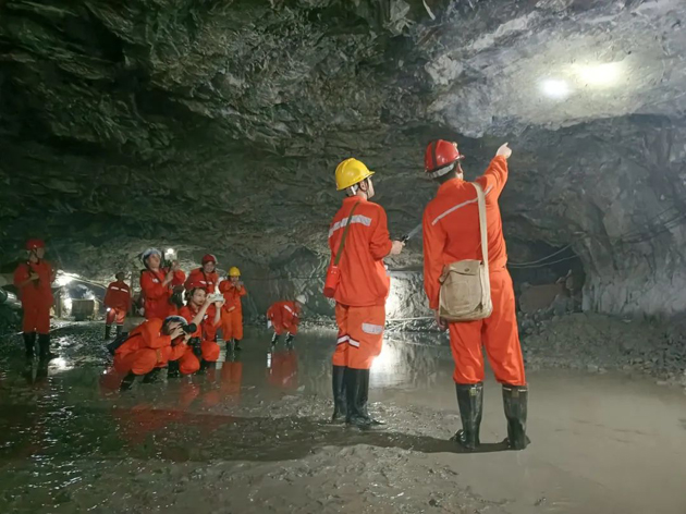 get技能！ 佛子公司工會(huì)舉辦攝影知識(shí)培訓(xùn)班