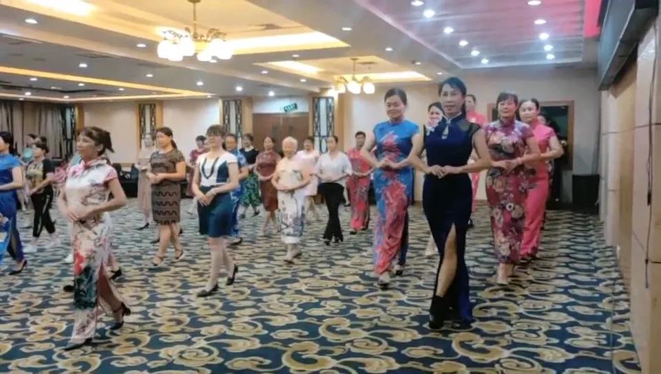 佛子礦工會開展“女子學(xué)堂”禮儀培訓(xùn)