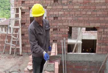 泥瓦工、快遞員也能評高層次人才，還有人獲100萬補貼