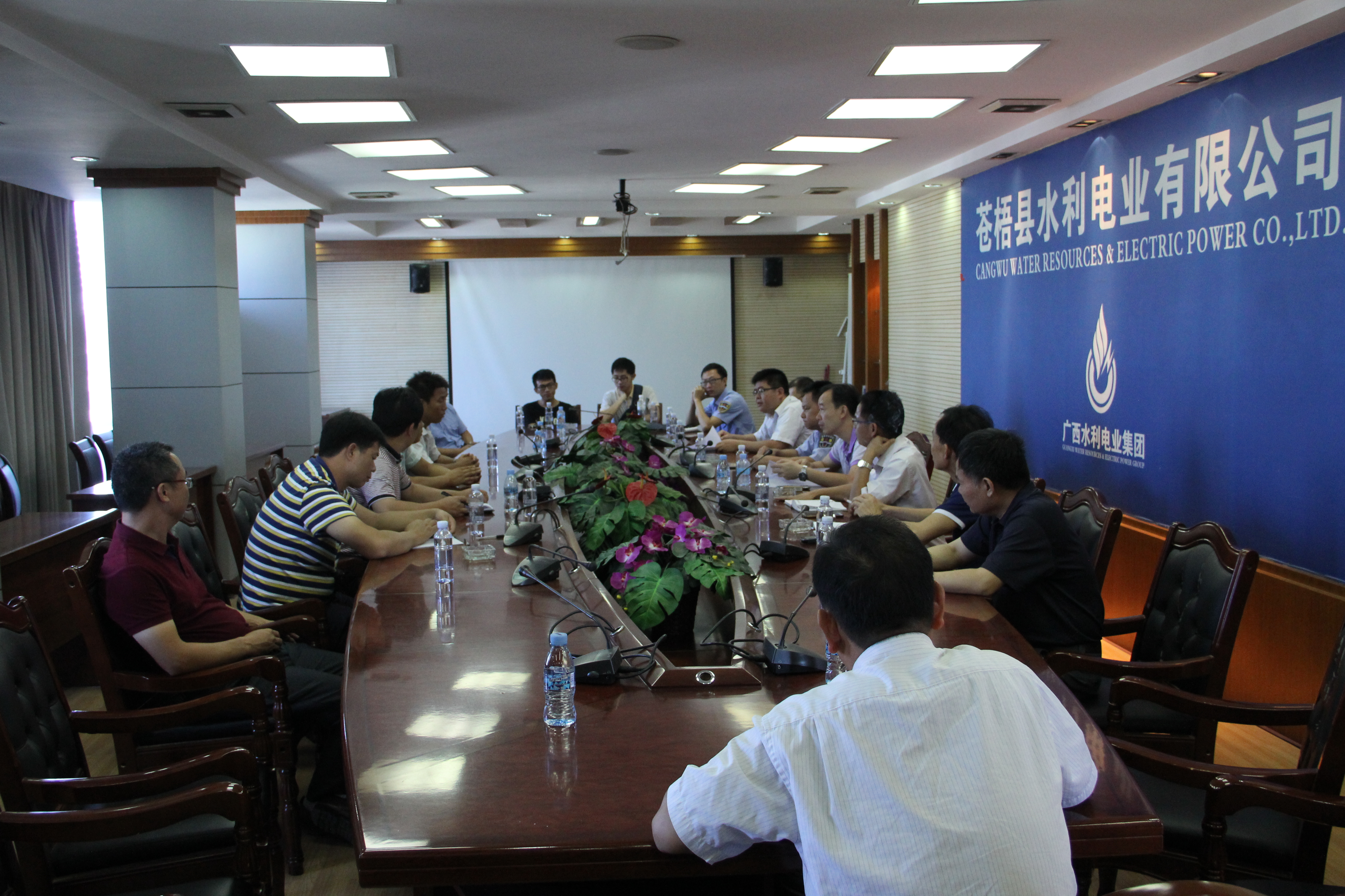 蒼梧農(nóng)民工“跳樓討薪”事件圓滿(mǎn)解決